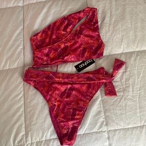 BOOHOO Flowers Swimsuit 12
